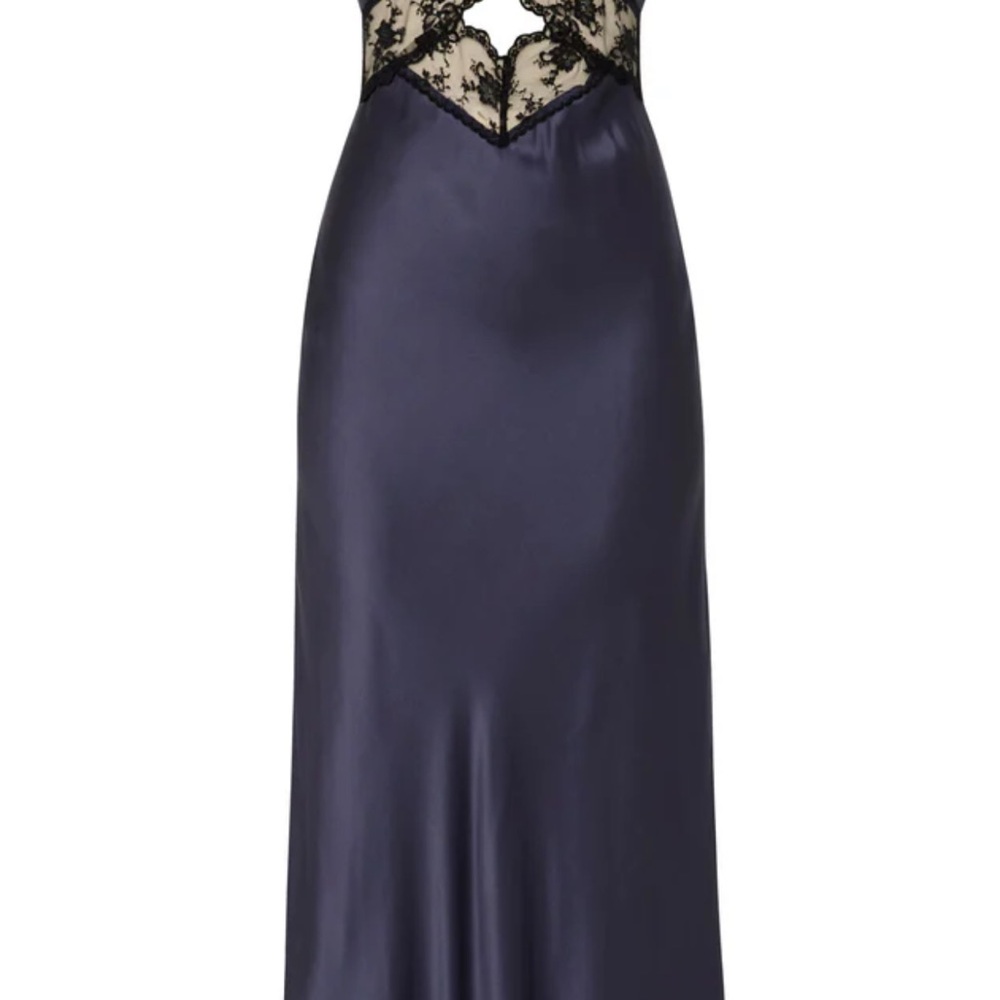 Stunning Sir. The label Aries dress in navy.
100% silk
Size 4 US 10
NWT - Picture 8 of 17